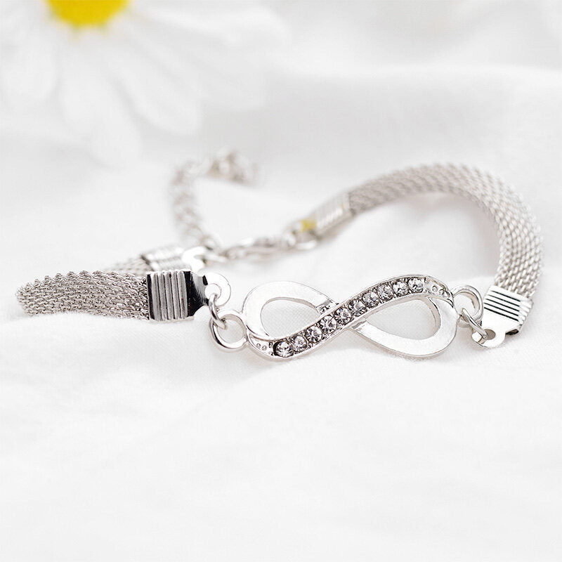 Elegante Infinity Armband