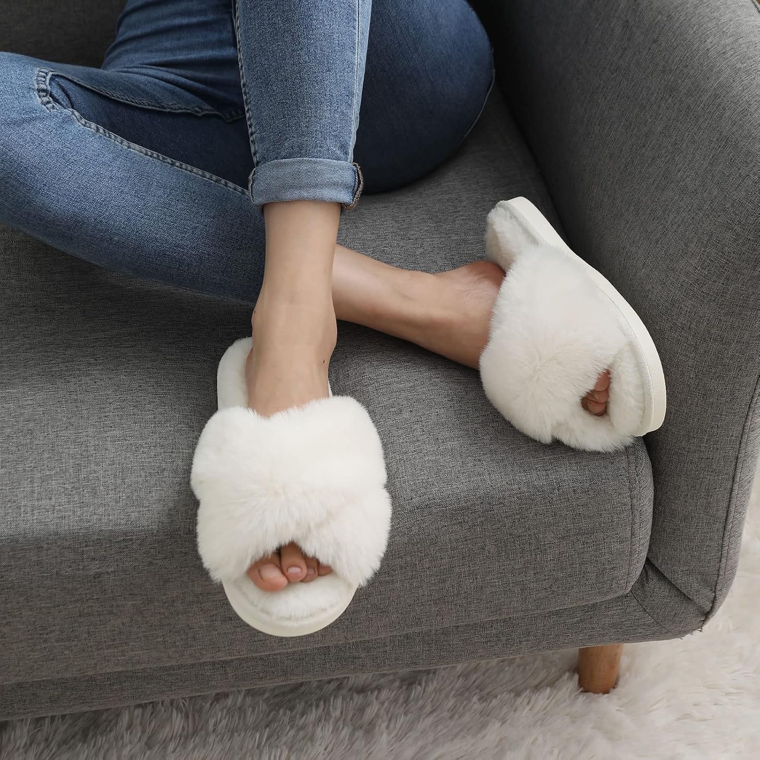 Fuzzy Slippers met Memory Foam - CloudStep