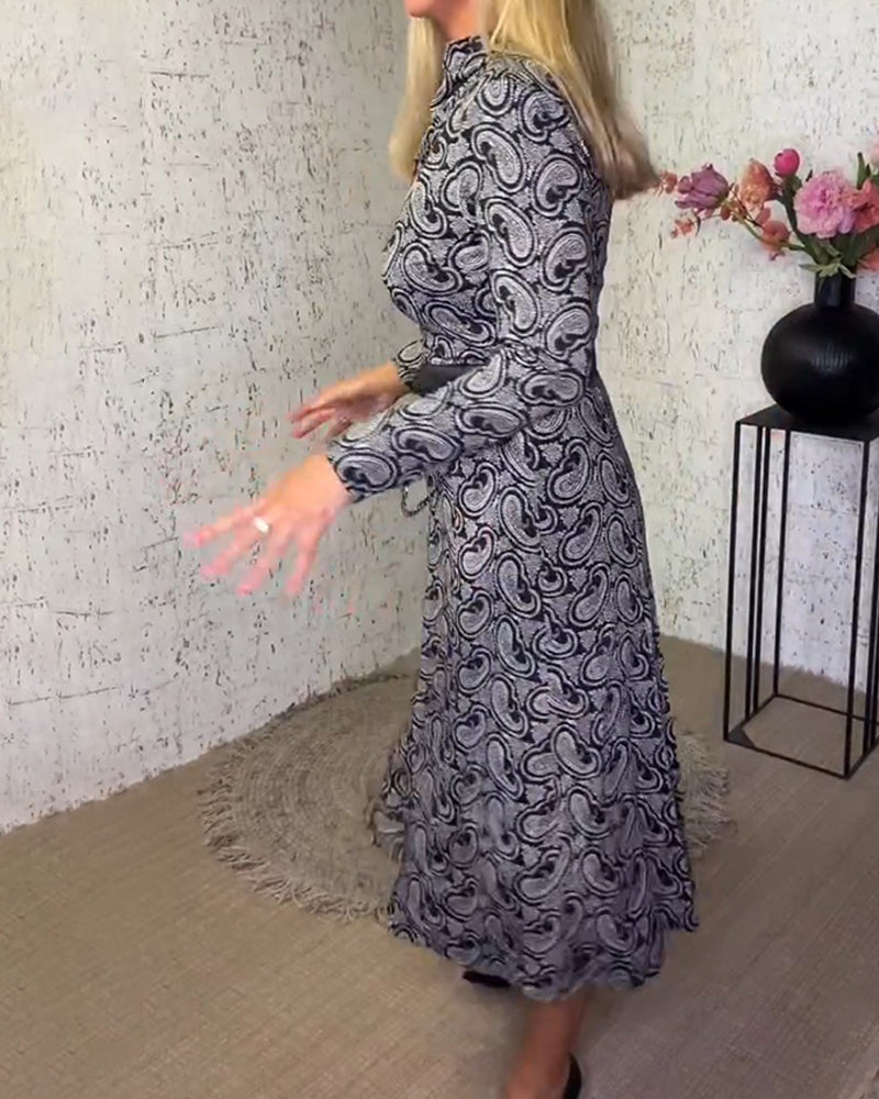 Stijlvolle en Veelzijdige Jurk met Kraag en Print - Iris