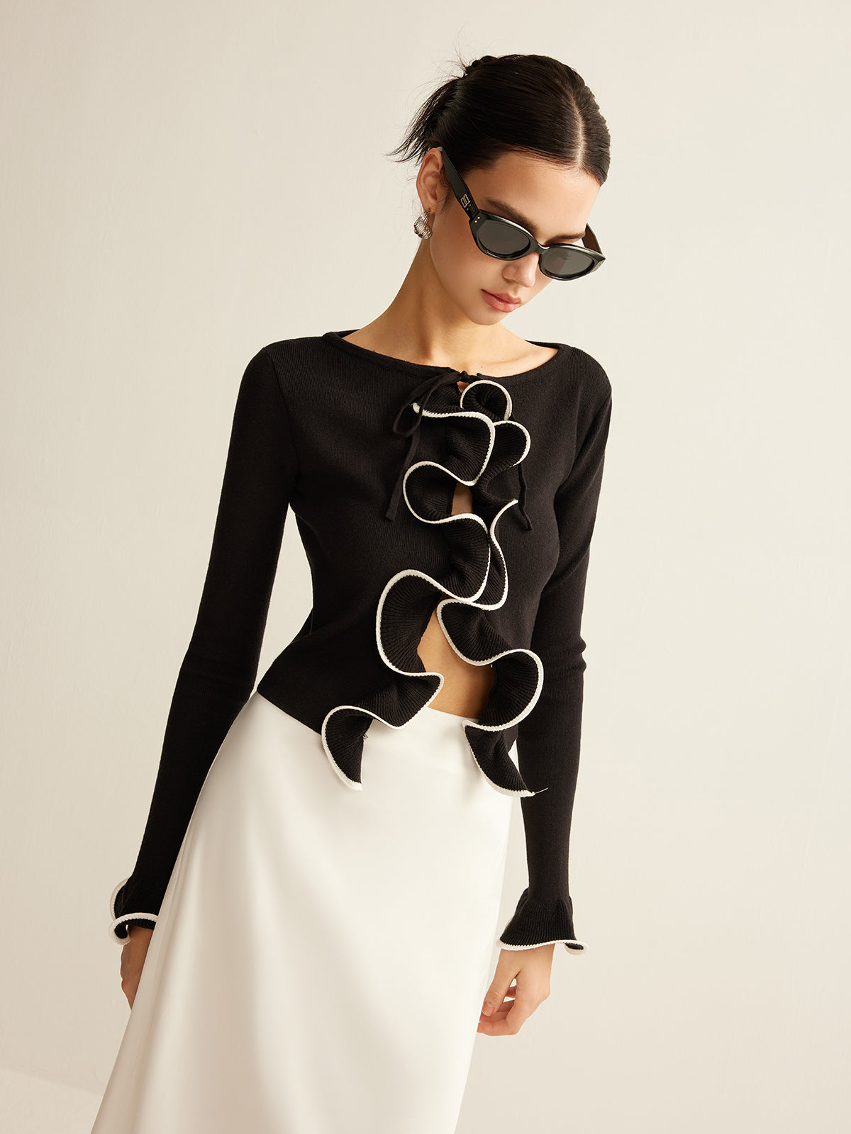 Zwarte Skinny Ruffle Cardigan voor Dames - Isabella