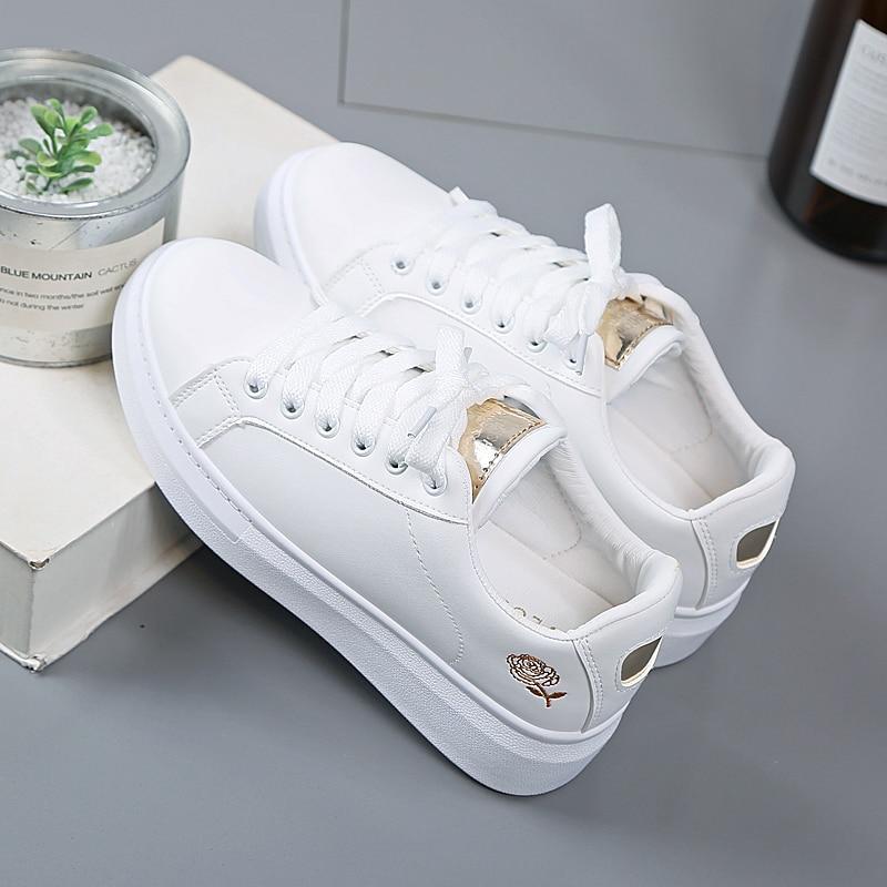 Trendy dames sneakers van kunstleer met metallic accenten - Norell