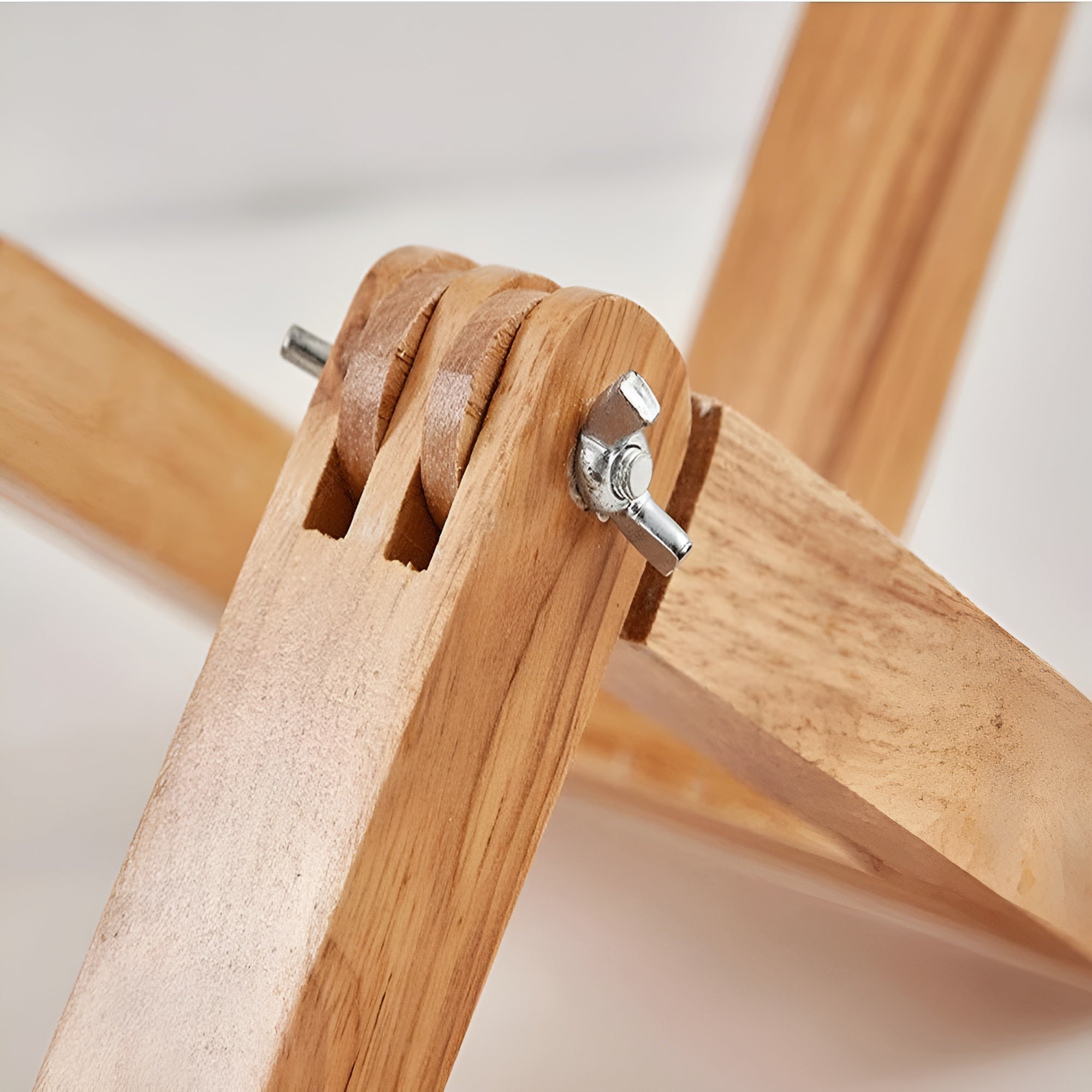 Flexibele Robot Bureaulamp van Massief Hout – LumoBot