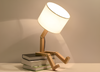 Flexibele Robot Bureaulamp van Massief Hout – LumoBot