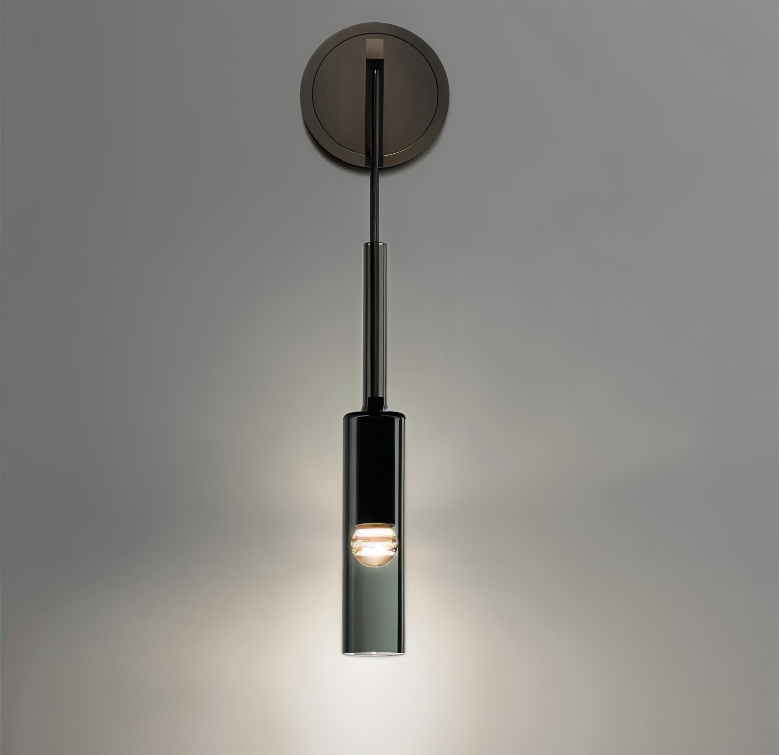 Minimalistische Wandlamp met Rookglas – Orvane