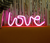 Love Neon Letters | Creëer een romantische scene