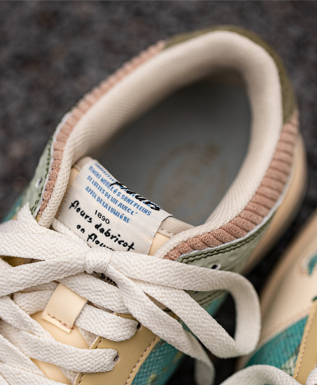 Stijlvolle uniseks kunstsneakers met Amandelbloesemprint - Arta