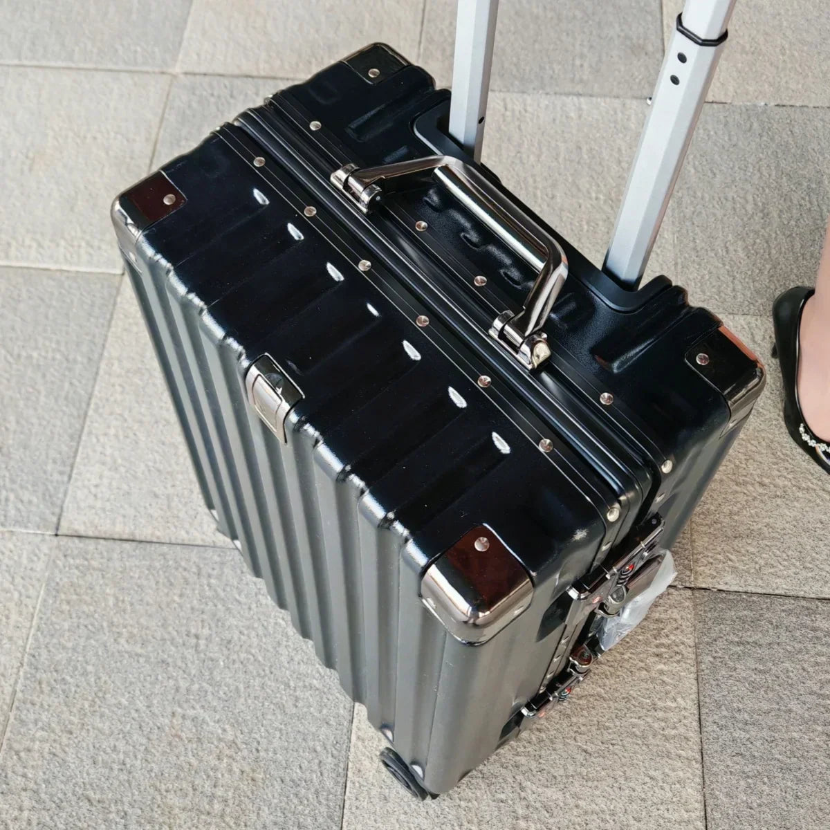 Hardshell koffer met aluminium frame – Vilnius