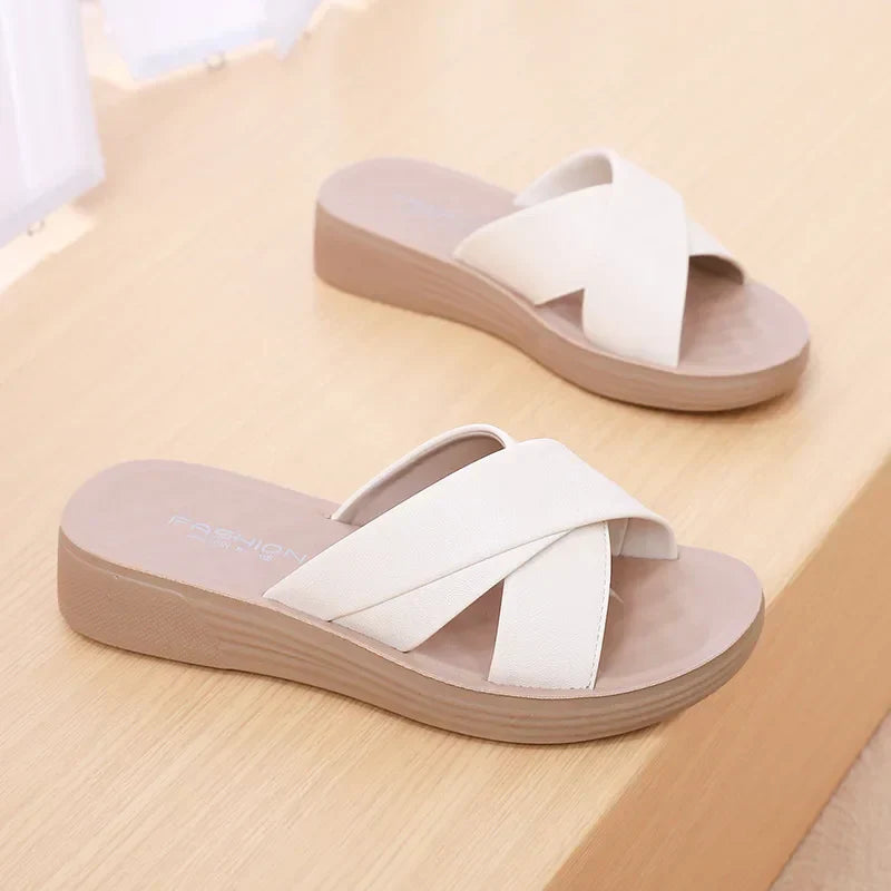 Dames Wedge-Slipper van synthetisch leer met open teengebied – Cassy