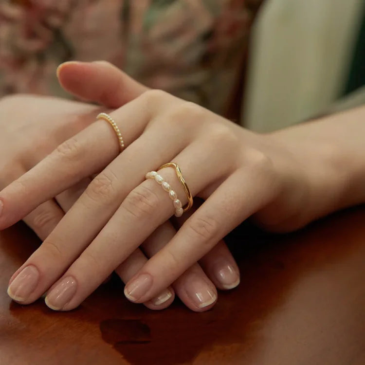 Dubbelgelaagde Gouden Ring met Zoetwaterparel - Ivy