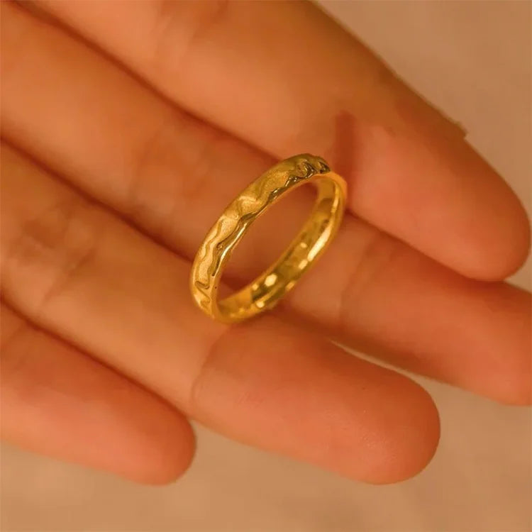 Stijlvolle Gouden Honingring - Sienna