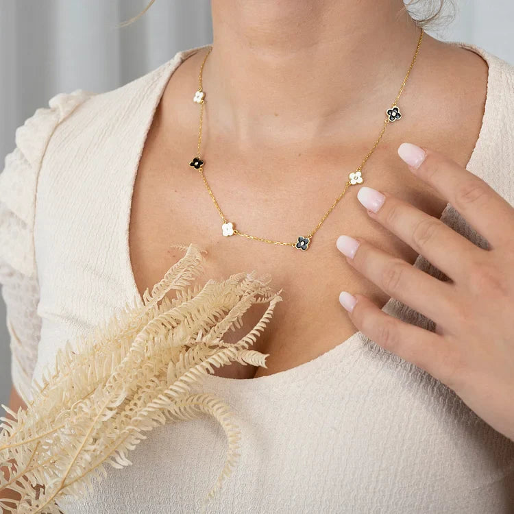Delicate Bloemen Halsketting - Lilliane