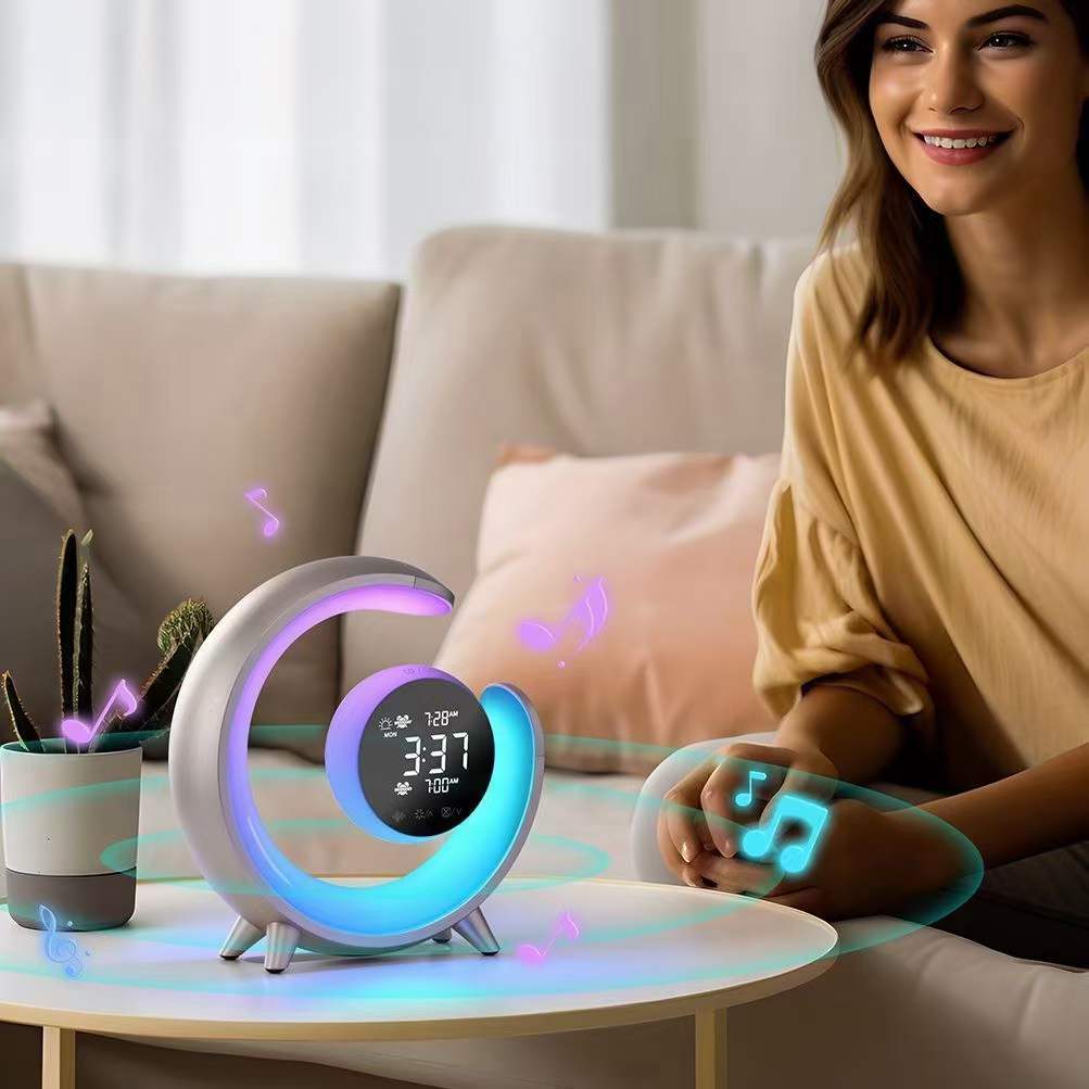 Multifunctioneel Nachtlampje met RGB & Wekkerfunctie – Lumivo