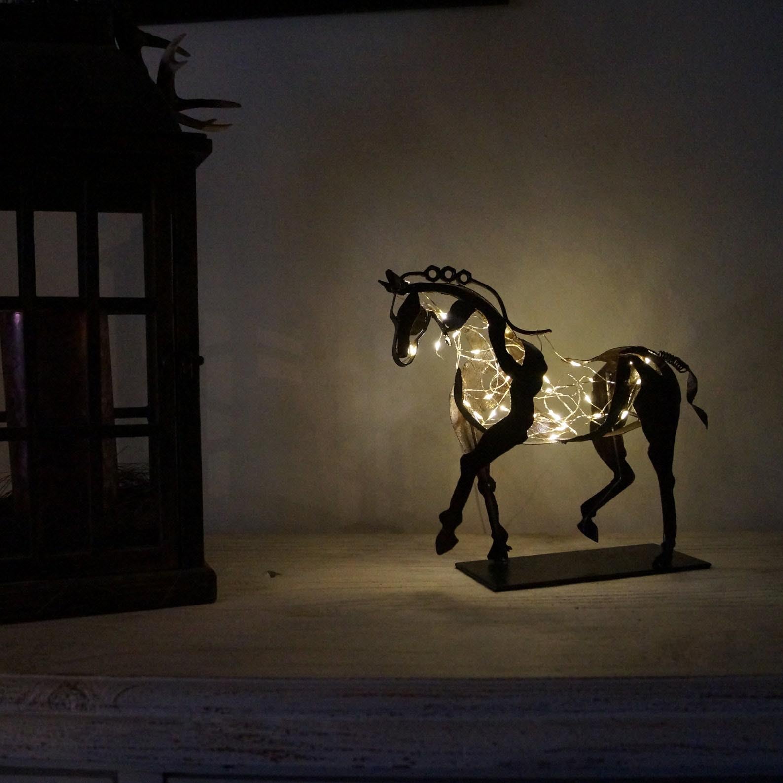 Handgemaakt Paarden Beeldje – Ferro
