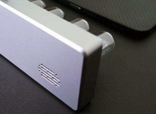 Verticale LED Nixie Tafelklok – Chronix