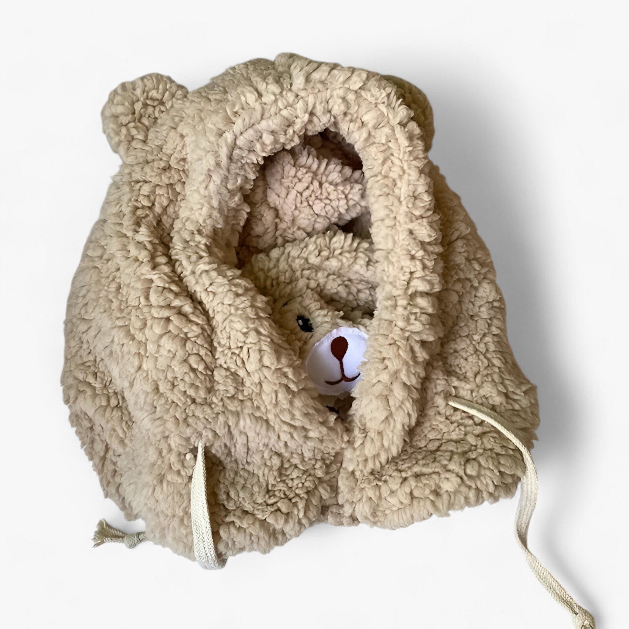 Cartoon Berenmuts met Oor- en Gezichtsbescherming - Winnie