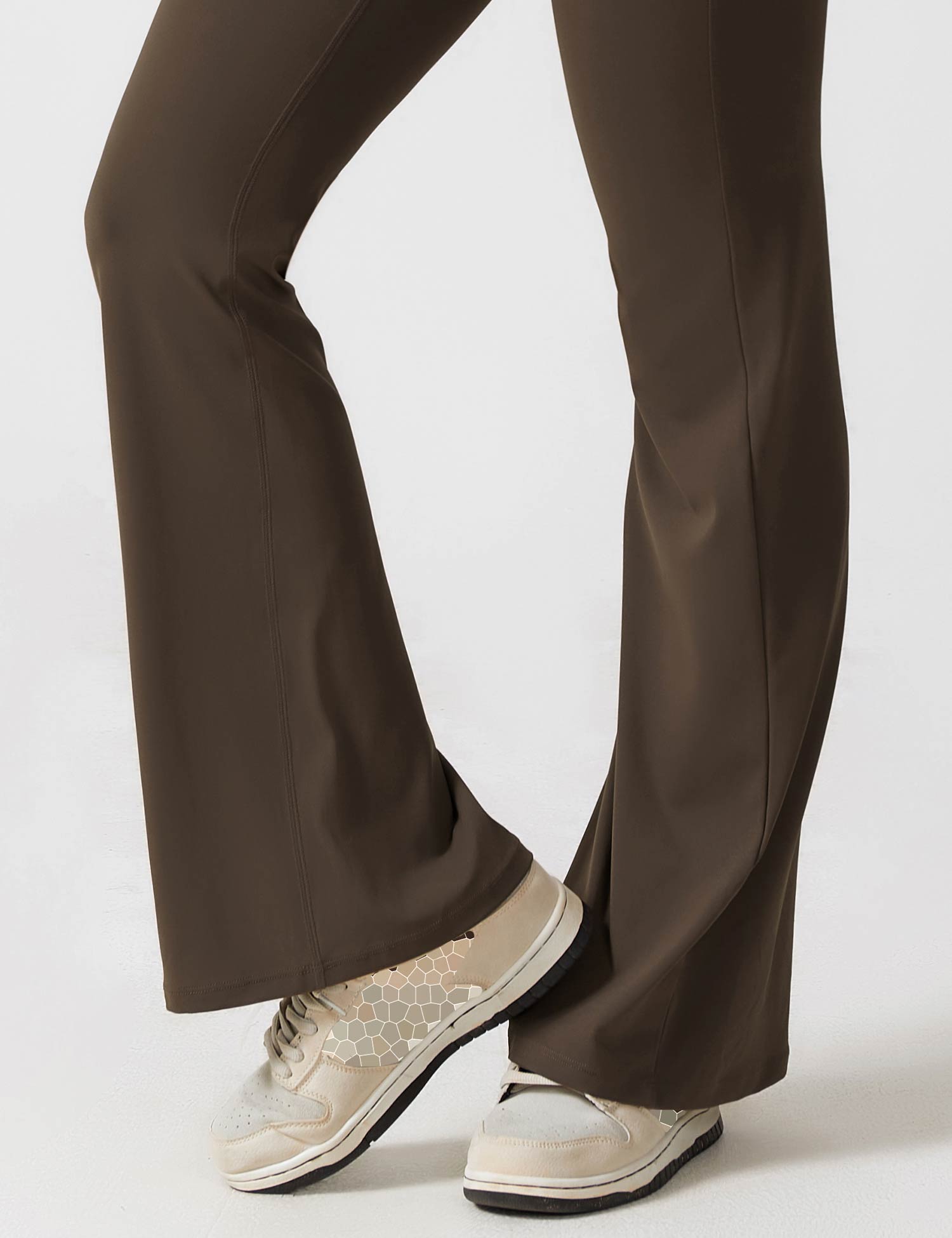 Rugvrije Jumpsuit met Uitlopende Broekspijpen - Liv