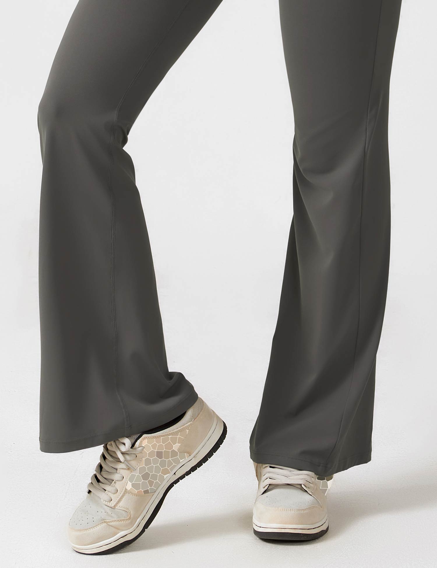 Rugvrije Jumpsuit met Uitlopende Broekspijpen - Liv